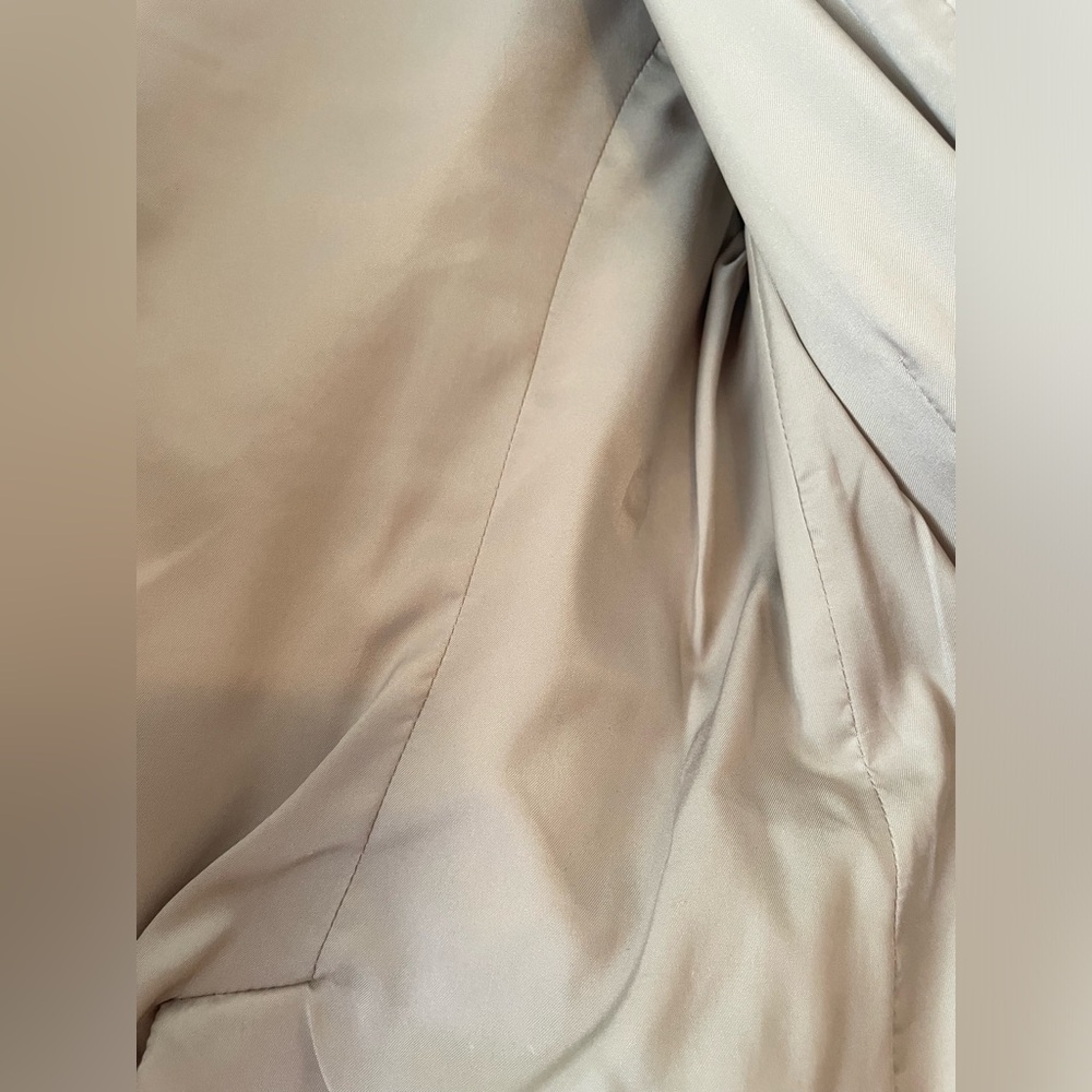 BCBG MaxAzria Tan Blazer - Picture 5 of 5